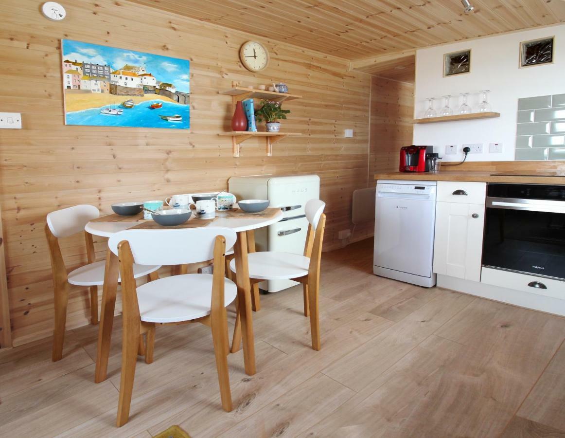 Scandi Cabin On A Hill, With Stunning Panoramic Views Ludgvan Exterior photo